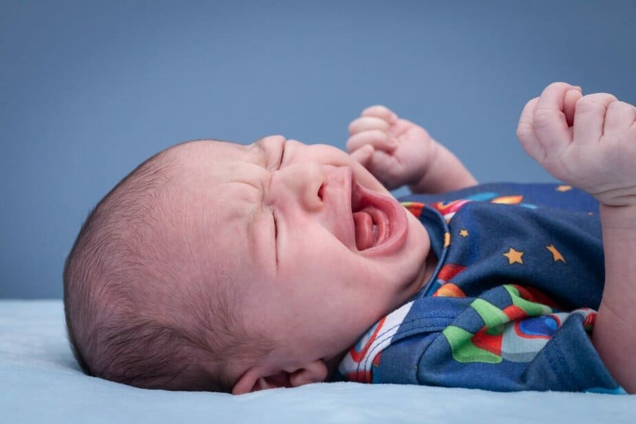 Fautil laisser bébé pleurer la nuit ? Tidoo